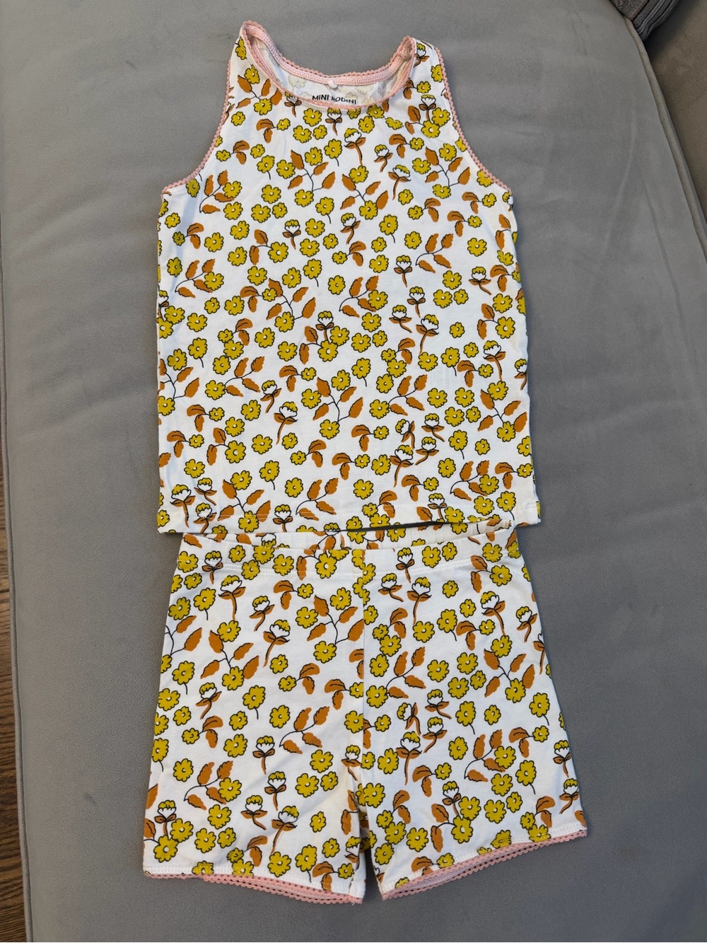 MINI RODINI EXCELLENT CONDITION Matching Set - Flowers and Lace Top and Shorts